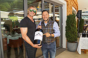 Wein-Experte Leo Hillinger mit Hotelchef Daniel Stock